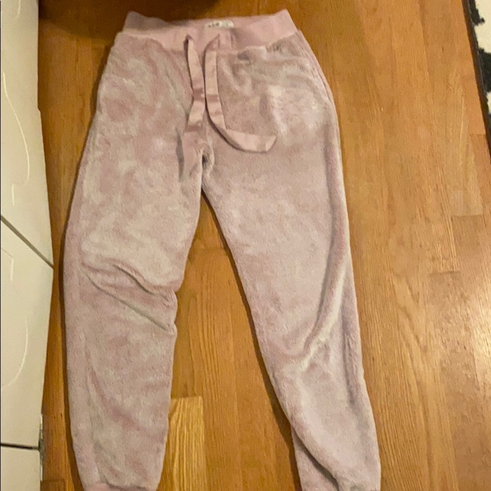 hollister (gilly hicks) fluffy pants